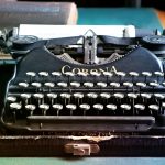 typewriter-1603999_1920