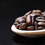 Ein beliebtes und hoch geschätztes Mitbringsel von Big Island ist der dort angebaute Kaffee. Bildquelle: Pixabay.de