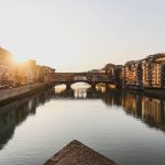 Die Ponte Veccio ist ein magischer Anziehungspunkt in der Stadt. Bildquelle: © Giuseppe Mondi / Unsplash.com