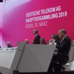 Am vergangenen Donnerstag war in Bonn die alles überragende Farbe Magenta. Hauptversammlung der Deutschen Telekom. Bildquelle: © Martin Beier