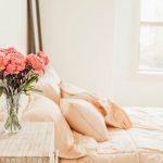 In unserem Schlafzimmer sollten wir Ruhe und Erholung finden. Dafür lohnt es sich in jedem Fall die Schlafsituation mit dem eigenen Partner genauer zu betrachten. Bildquelle: © Liana Mika / Unsplash.com