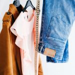 Mode und Bekleidung lässt sich inzwischen auch ganz einfach im Internet bestellen. Shoppen Sie auch schon online? Bildquelle: © Alexandra Gorn / Unsplash.com