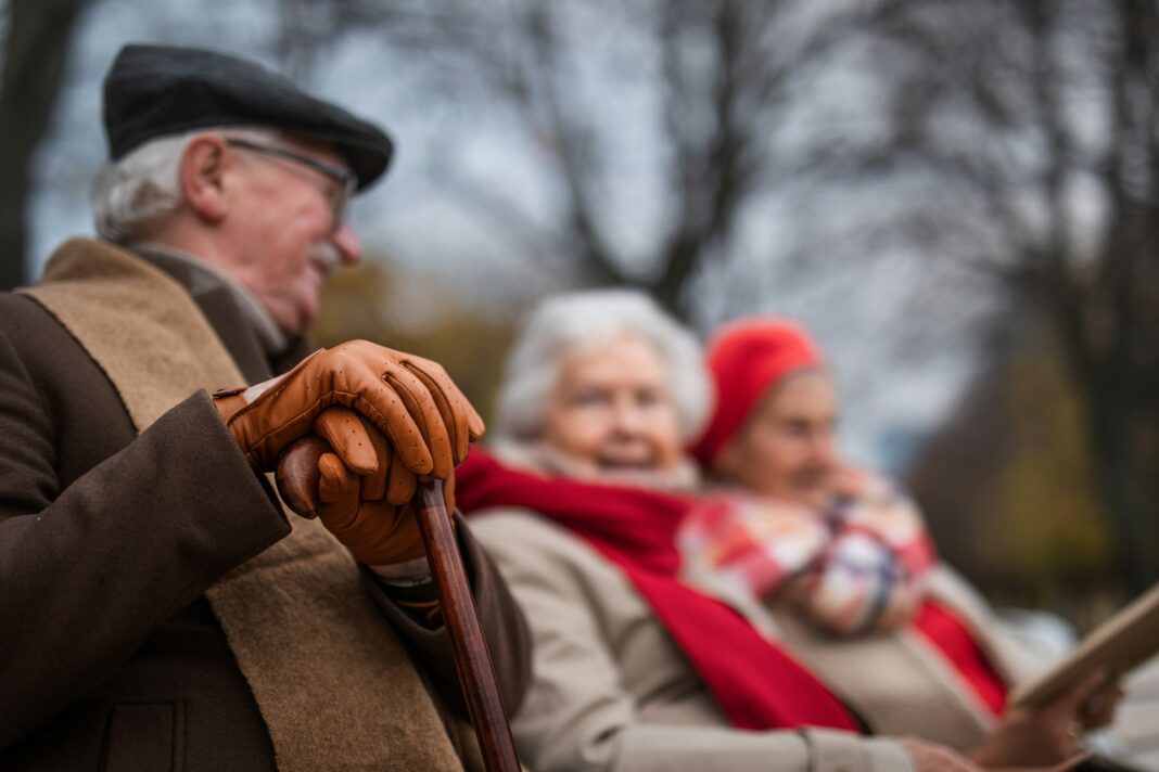 Den letzten Lebensabschnitt im Ausland zu verbringen kann durchaus eine Alternative sein. Sie sollte jedoch gut geplant sein. Bildquelle: © Getty Images / Unsplash.com